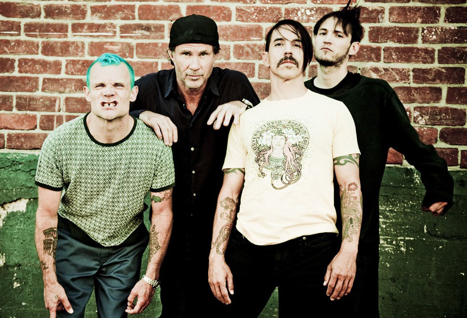 Red-Hot-Chili-Peppers-01