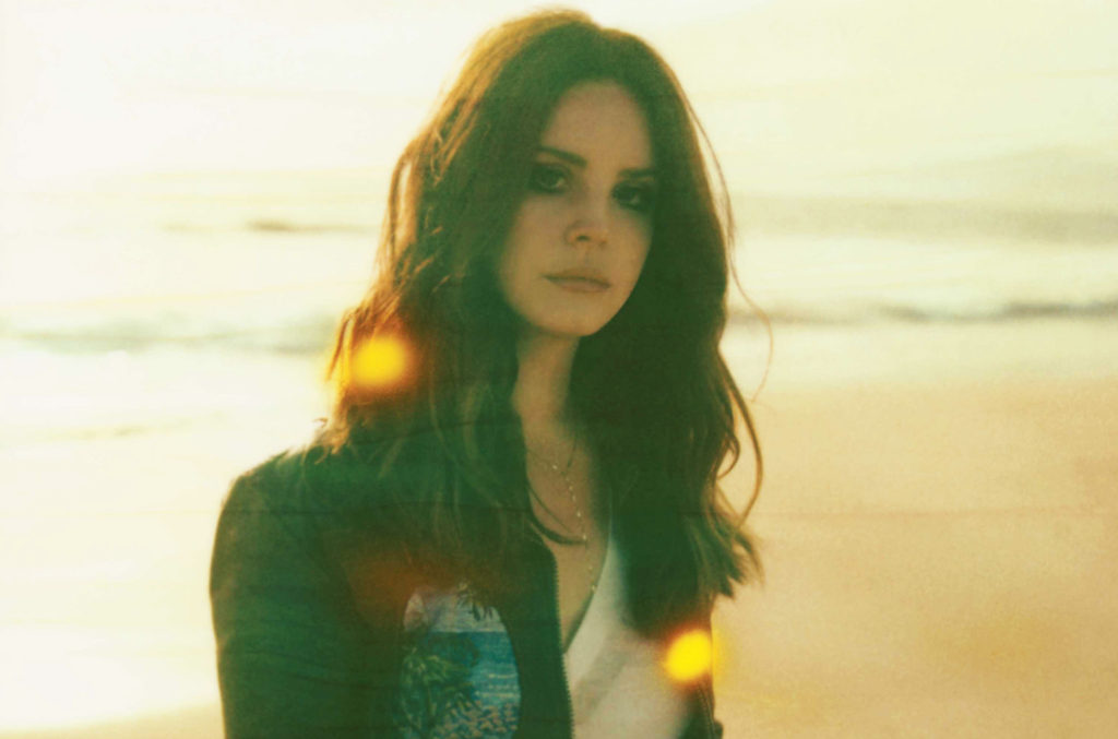 lana-del-rey-press-may-2016-beach-billboard-1548